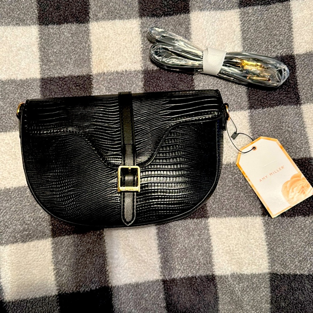 Beautiful and Miller bag reminds me of the Dior bag black brand new Crossbody